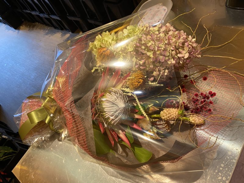 ネィティブフラワーの花束です 新鮮花屋公式 花屋 花 花束 フラワーギフト 通販 花吉 花よし